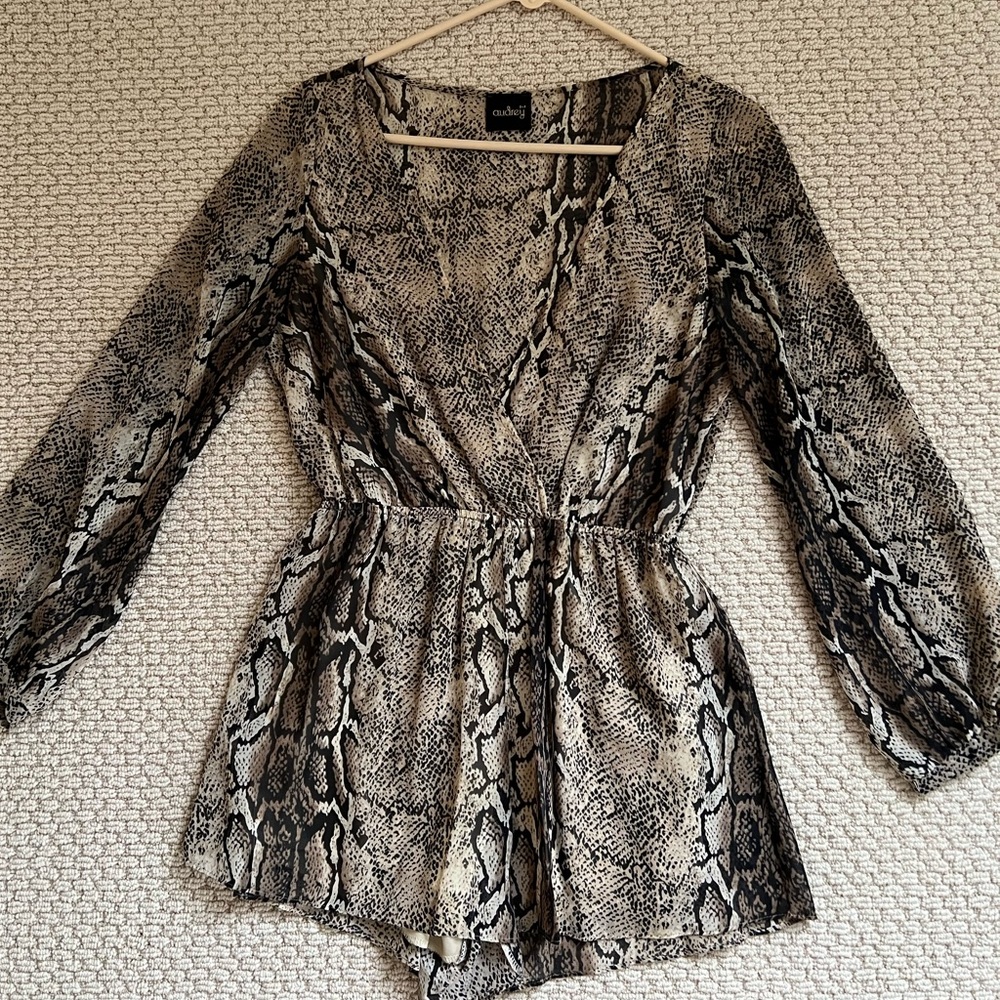 Black/Brown Long-sleeve Snake Print Romper